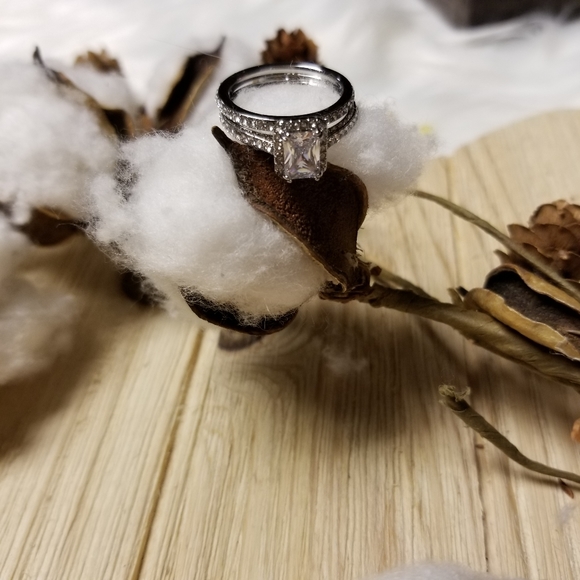 💍💍Gorgeous 2pc Set Engagement Ring CZ💍💍 - Picture 4 of 13